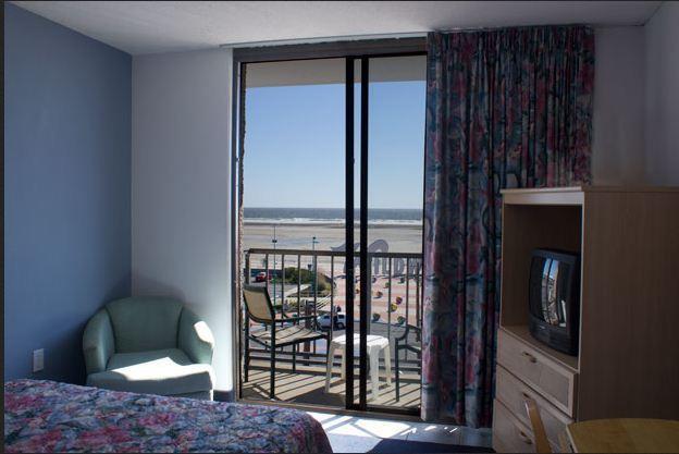 Newport Beach Resort Wildwood Room photo